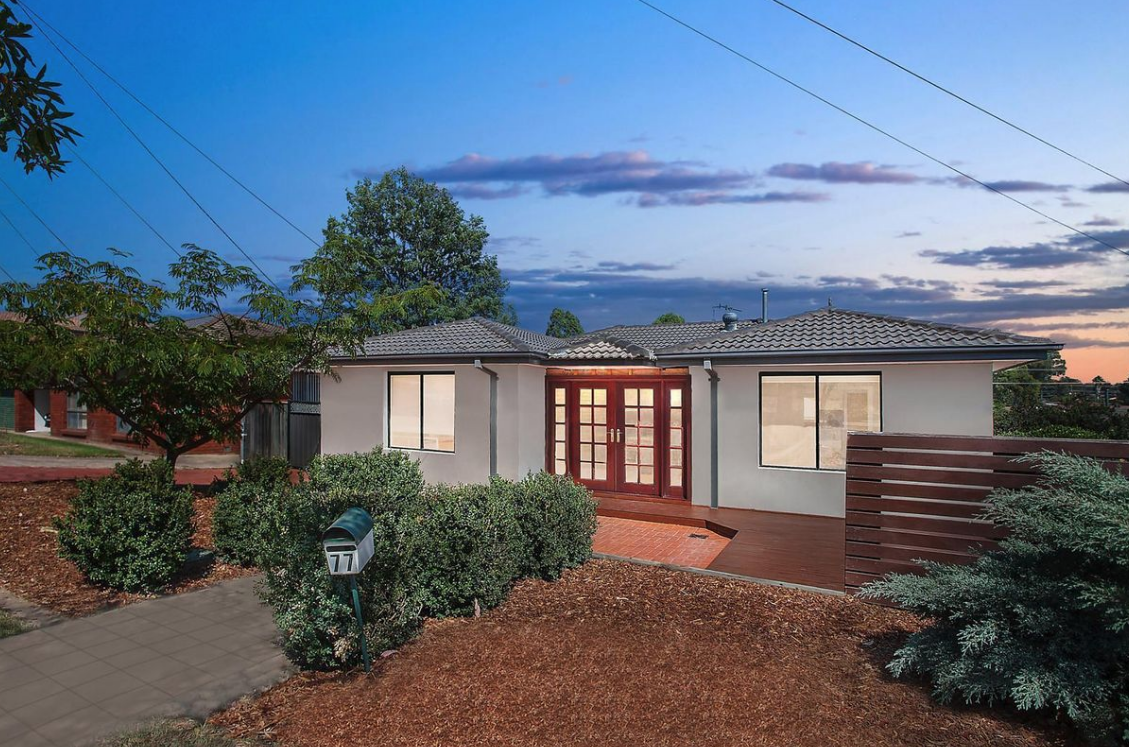 A house for sale in karabar