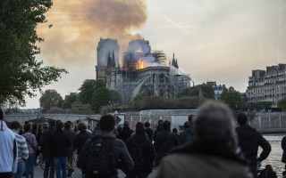 notre dame cathedral fire