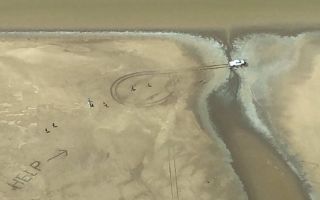 wa couple help bogged