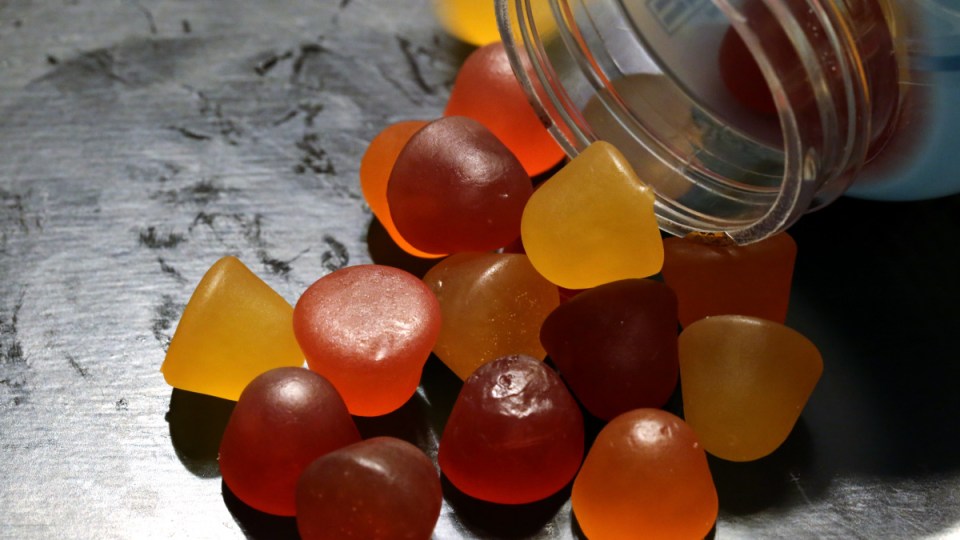 vitamin gummies bottle