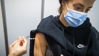 covid booster vaccine omicron