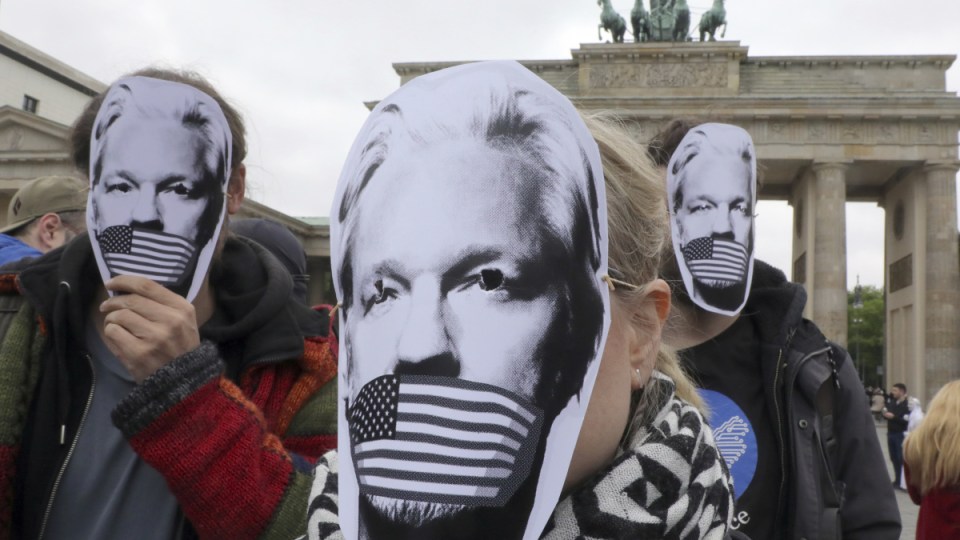 julian assange