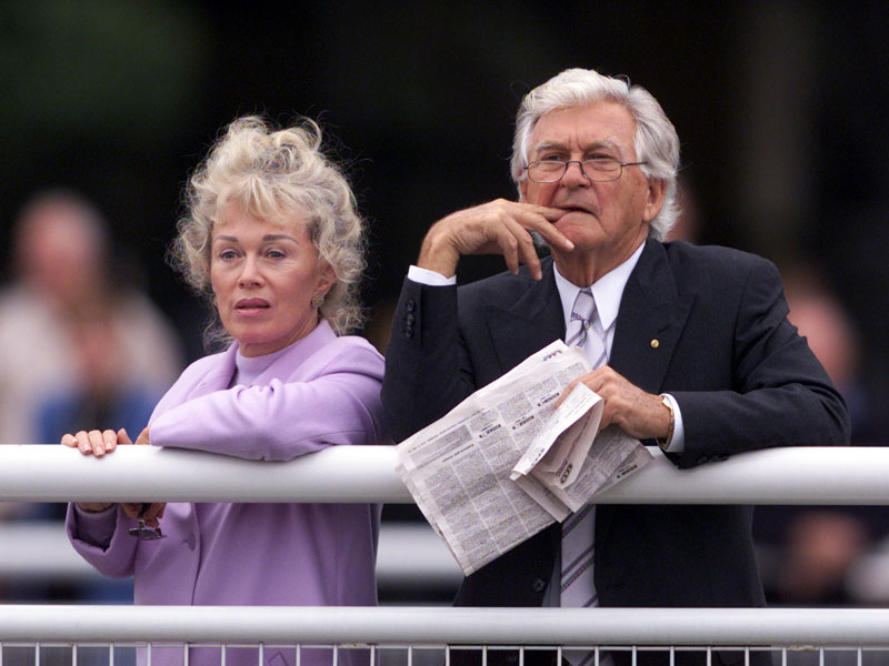 Bob Hawke Blanche 2001