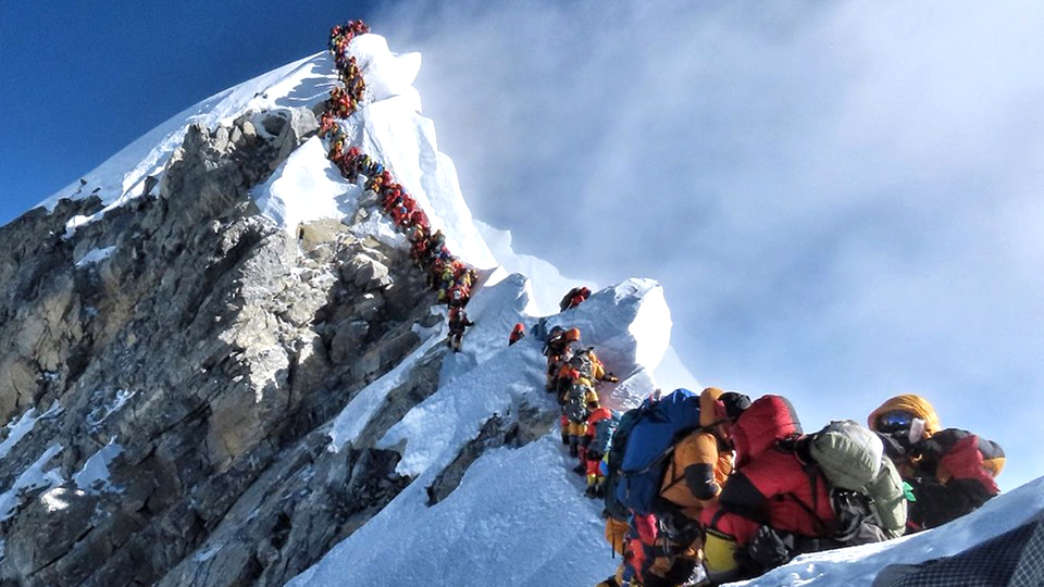 everest fatal queue