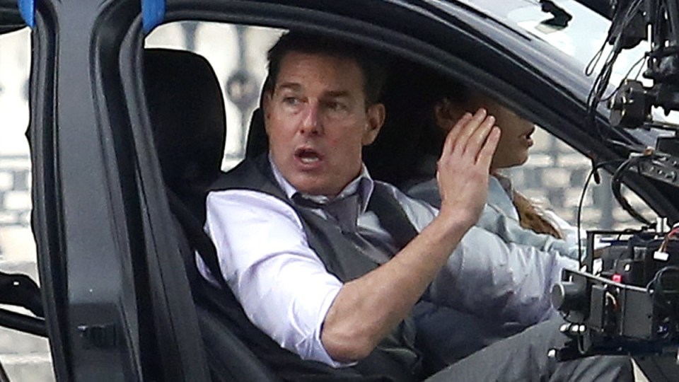 tom cruise cakes mission