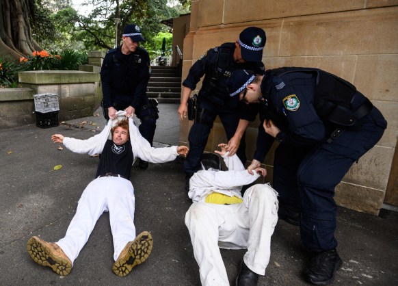 extinction rebellion arrests bail