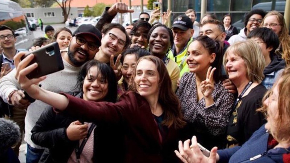 jacinda ardern covid selfie