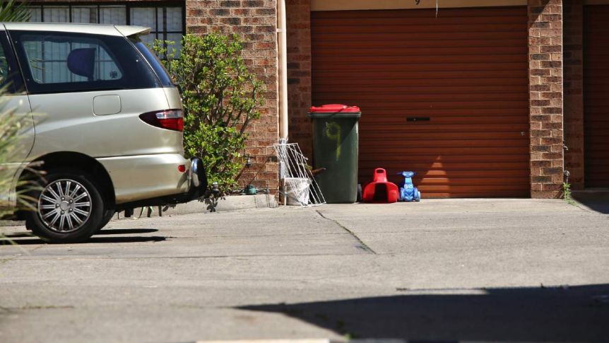 toddler die sydney driveway