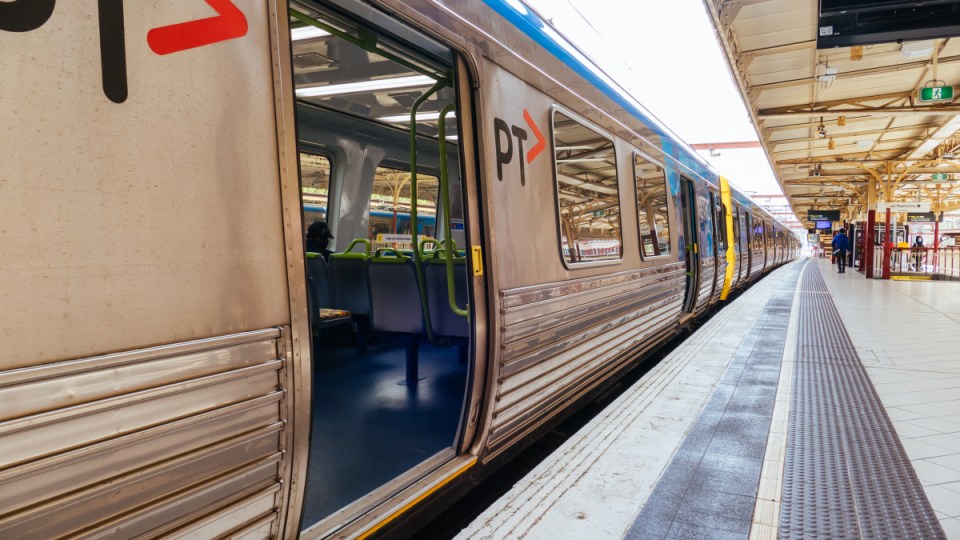 melbourne train rail loop