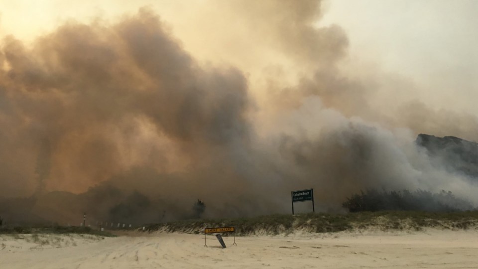 fraser island bushfire