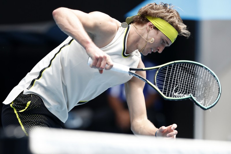 zverev-racquet