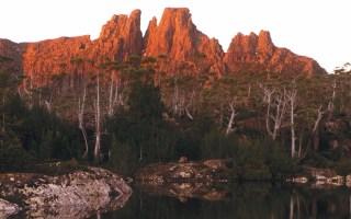 climber die cradle mountain