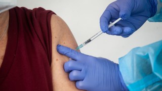 Secret website gives under-40s Pfizer jab
