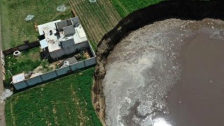 mexico sinkhole