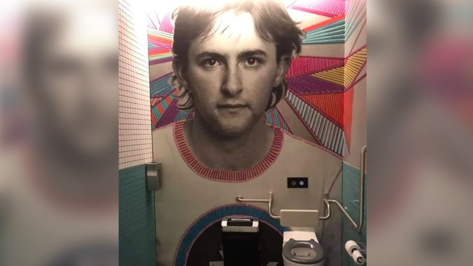 anthony albanese as a toilet mural