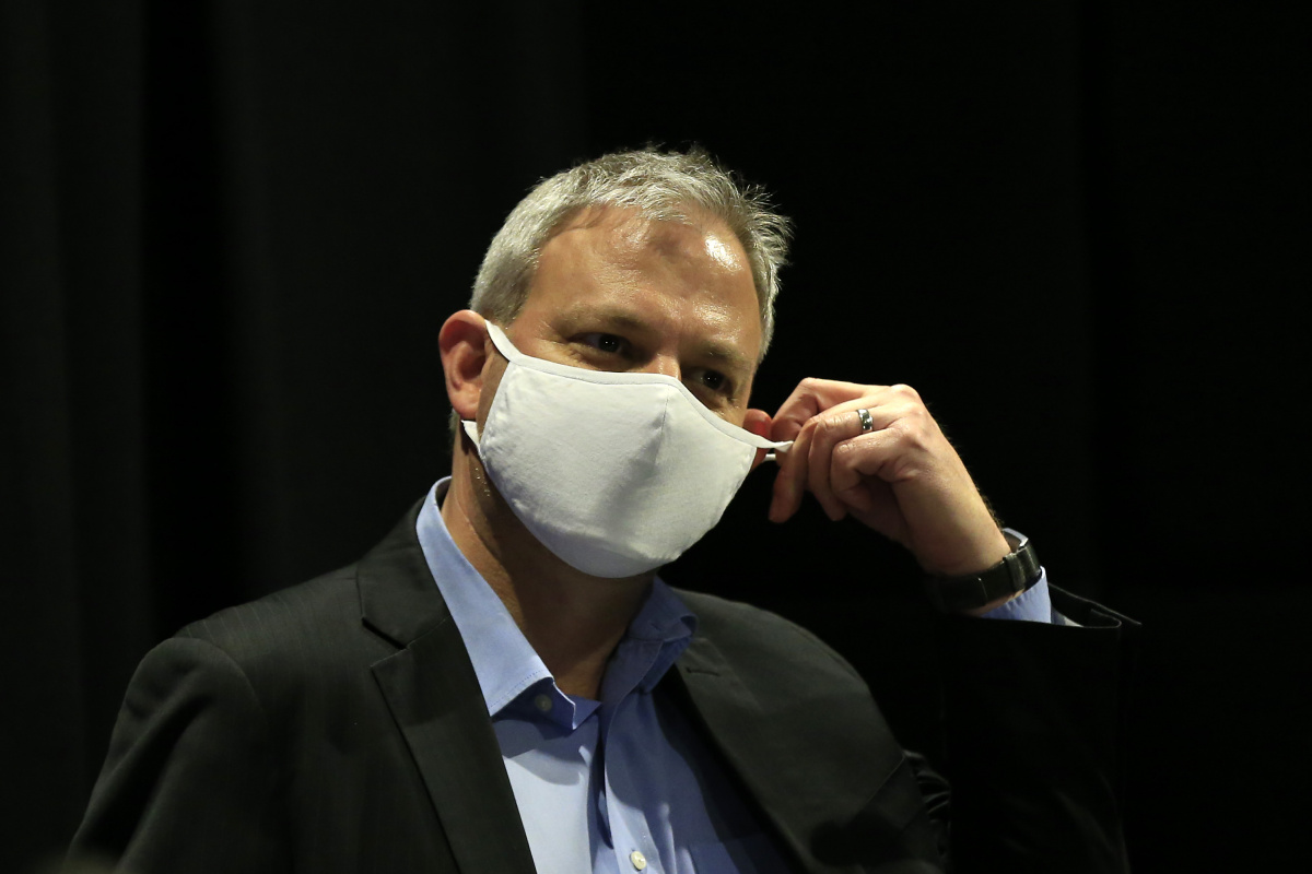 victoria masks outdoors