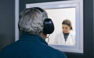 Hearing aid test during Covid-19
