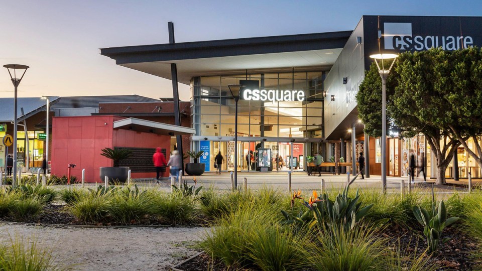 victoria caroline springs