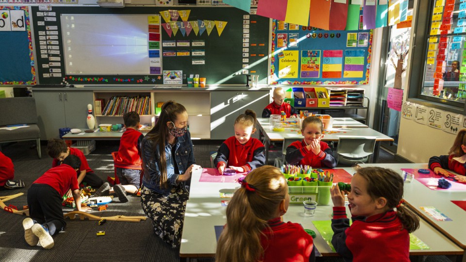 victoria teachers covid vaccine