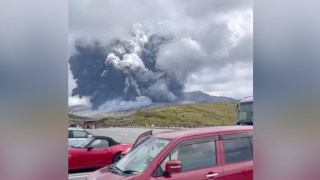 mount aso erupt