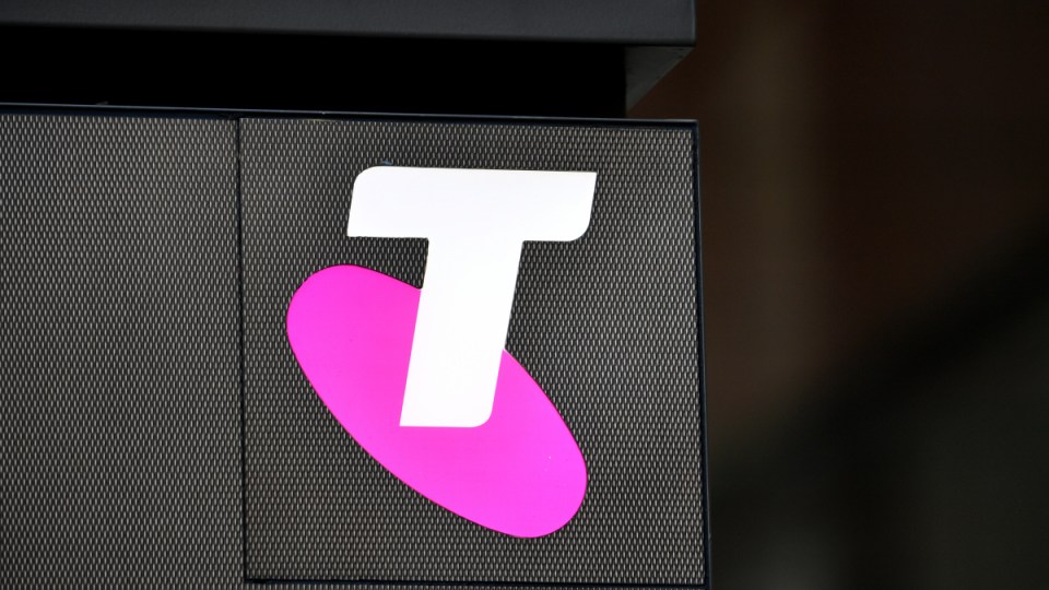 Telstra defence deal
