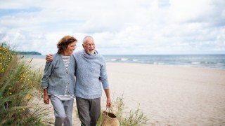 pensions retirees old couple
