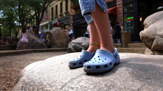 crocs