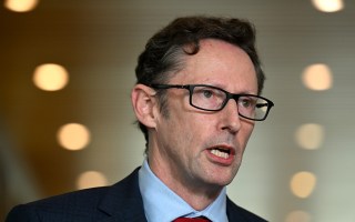 Stephen Jones scammers