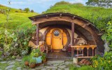 hobbiton airbnb