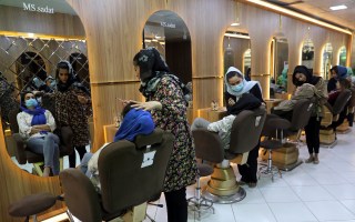 Taliban beauty salons