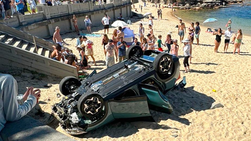 balmoral beach car.