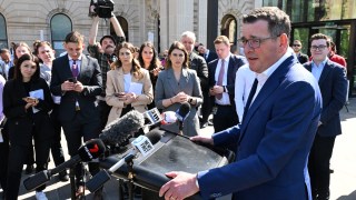 daniel andrews quits