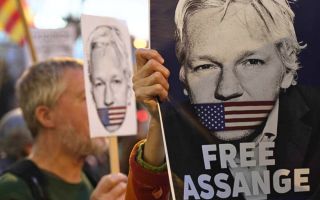 julian assange