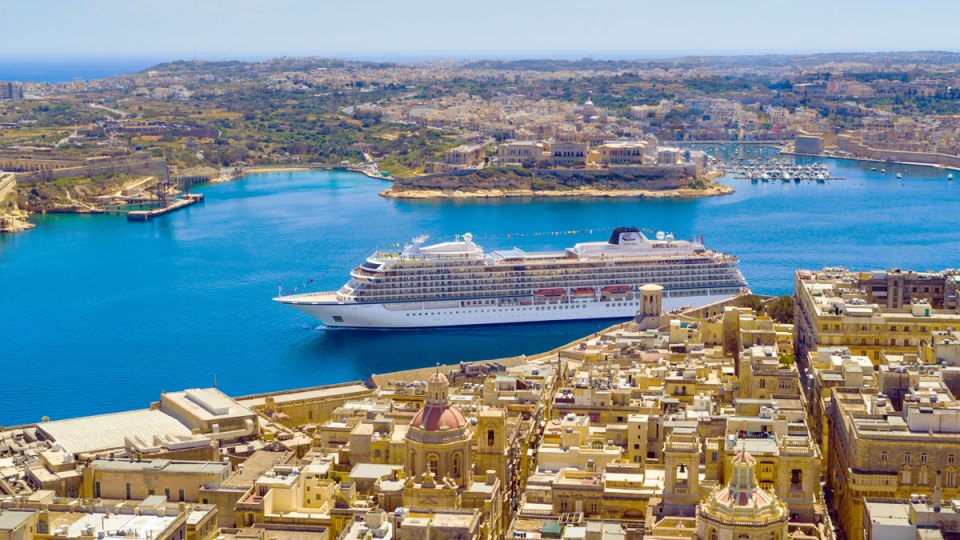 Ocean ship Cityscape