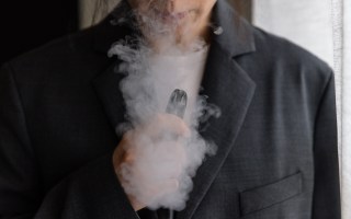 vaping-Australia-youth