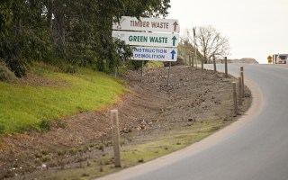 Rubbish tip body