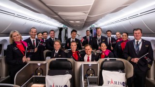 qantas paris nonstop
