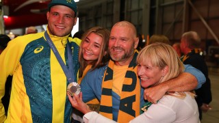 paris olympians land australia