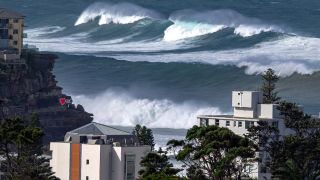 Sydney waves