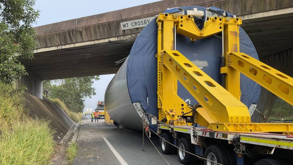 truck wind turbine Queensland