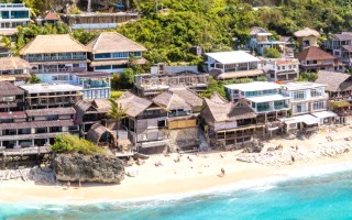 bingin beach
