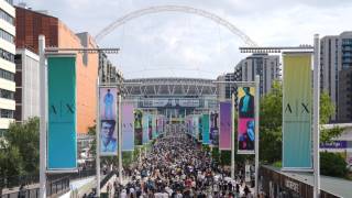 Oasis concert fall death